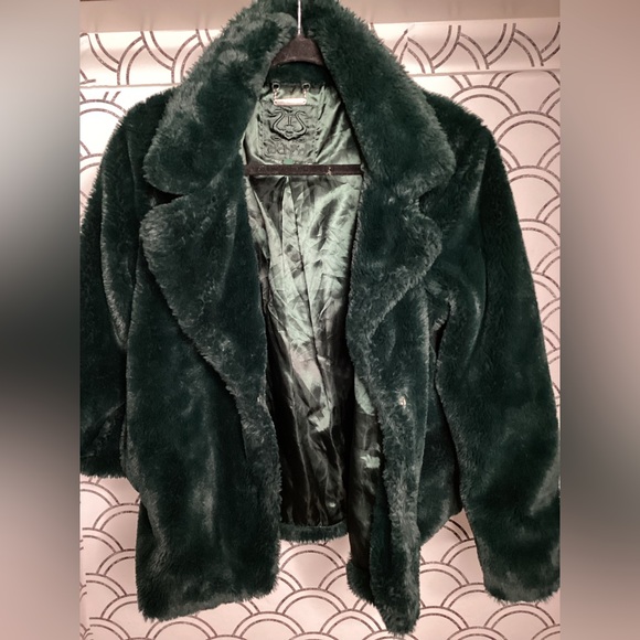 Odin Emerald Plush Teddy Jacket size medium - Picture 10 of 14